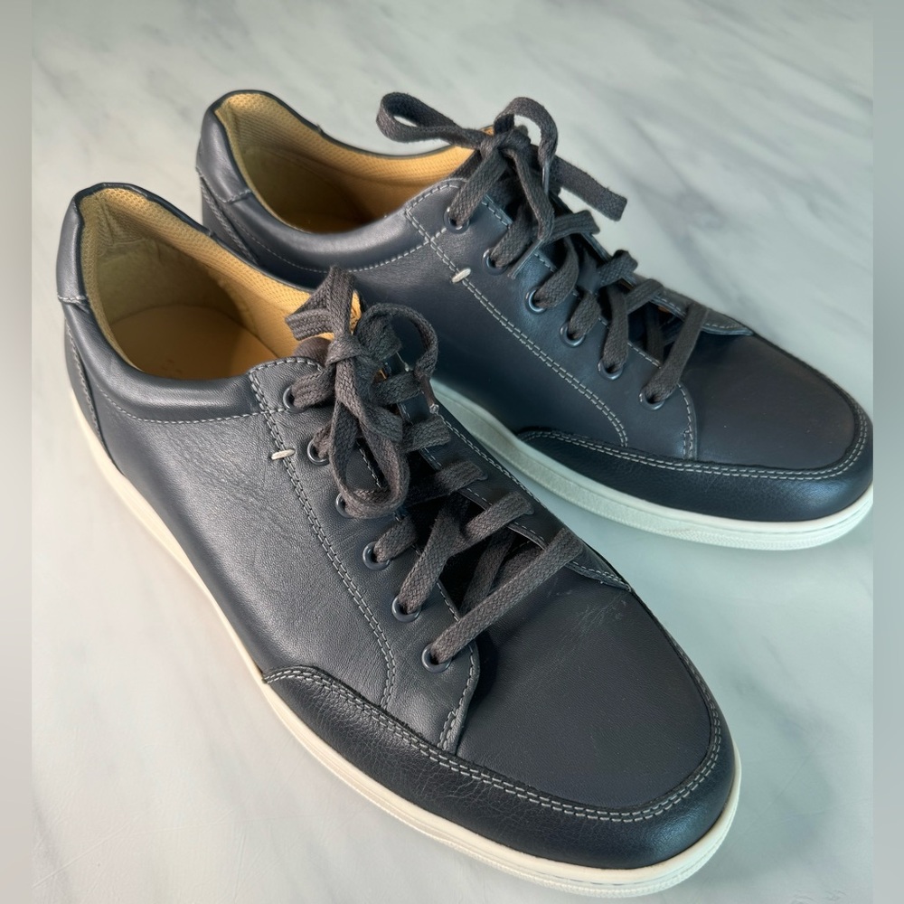 Men’s 9.5 Cole Haan Sneakers